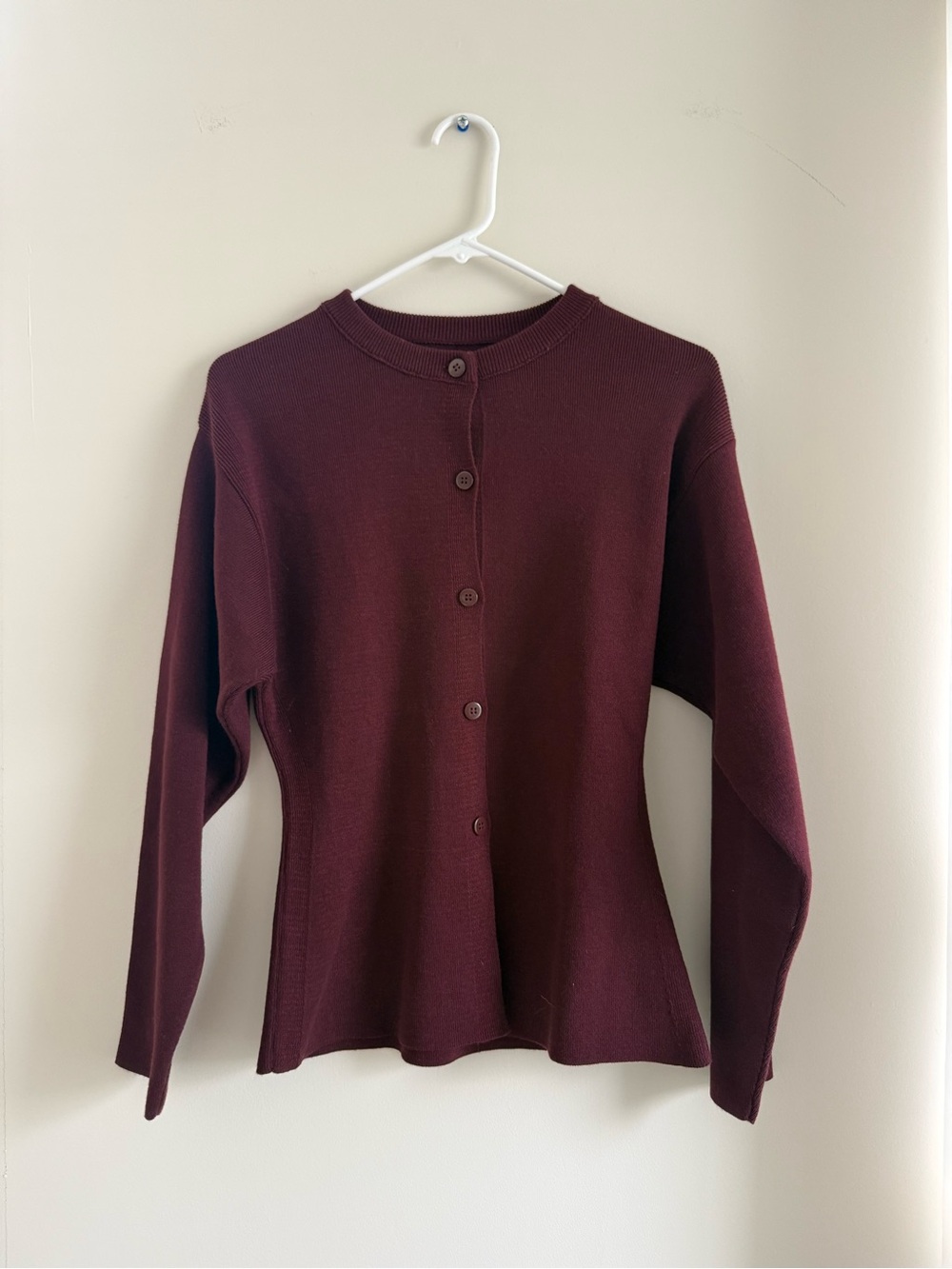 ASOS DESIGN Women's Knit Strauctured Crew Neck Cardigan in Plum/Burgundy- XS